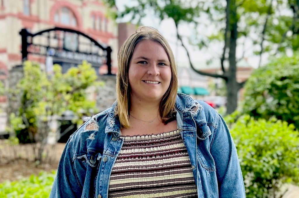 Photo of Hannah Carlson LPC